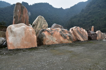 景觀石銷(xiāo)售與安裝服務(wù) 打造自然和諧的園林藝術(shù)